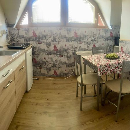 Aranyló apartmanház Hajdúszoboszló Esterno foto