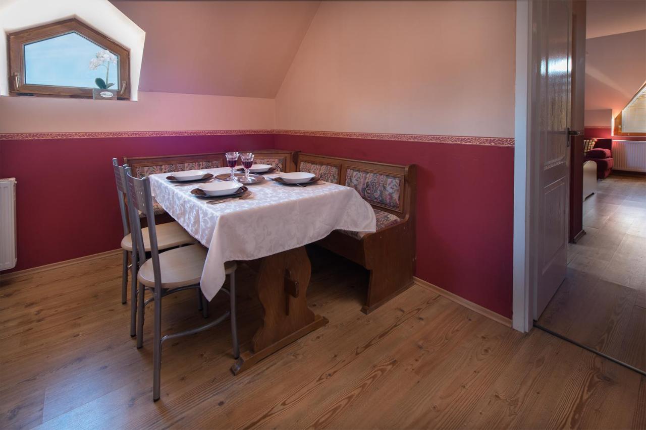 Aranyló apartmanház Hajdúszoboszló Esterno foto